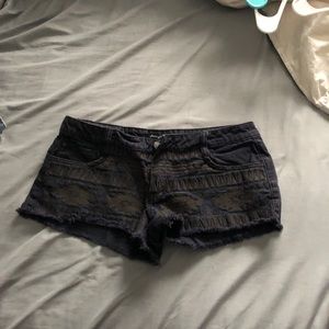 Low waist black shorts